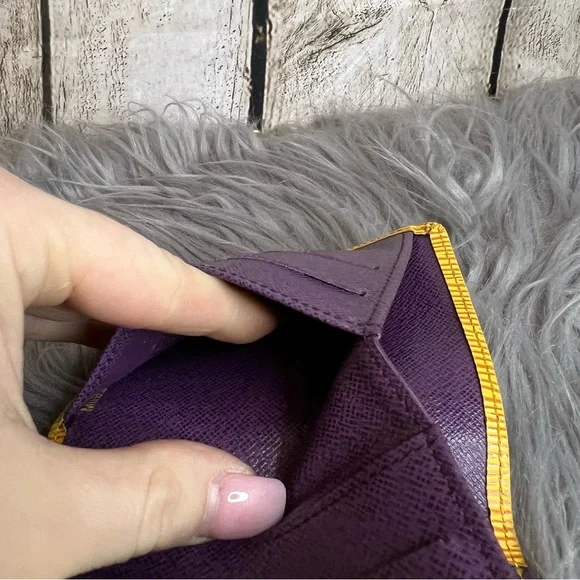 LOUIS VUITTON - Epi compact wallet